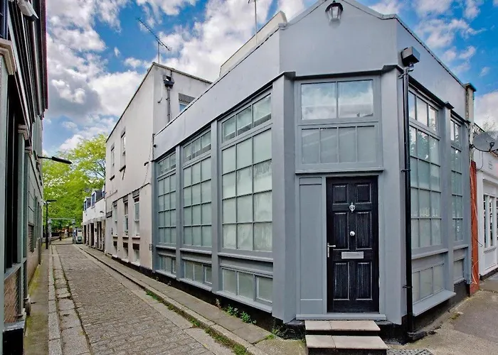 Cosy 2 Bed Modern Mews - Kings Cross