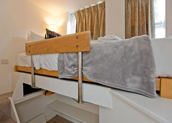 Cosy 2 Bed Modern Mews - Kings Cross